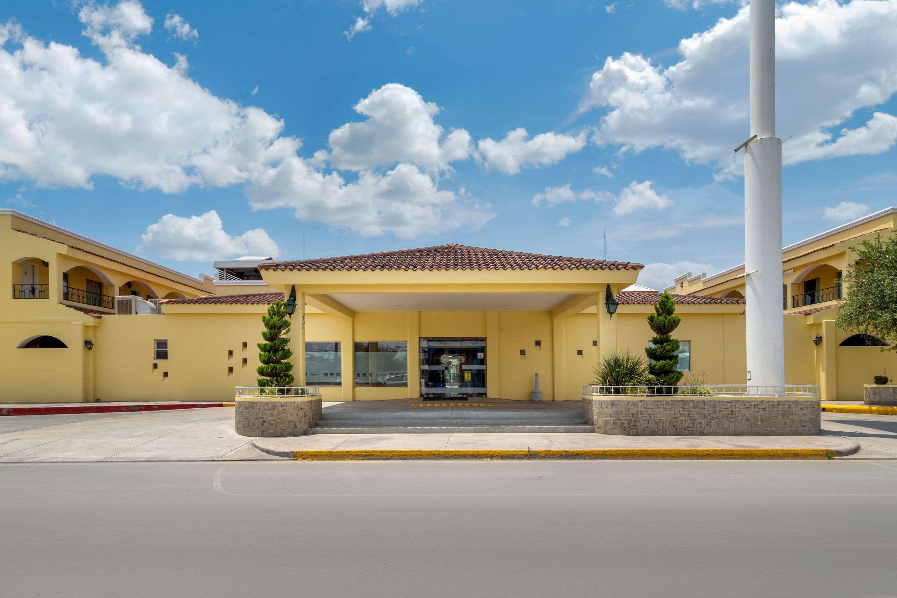 Comfort Inn Monclova Exterior photo