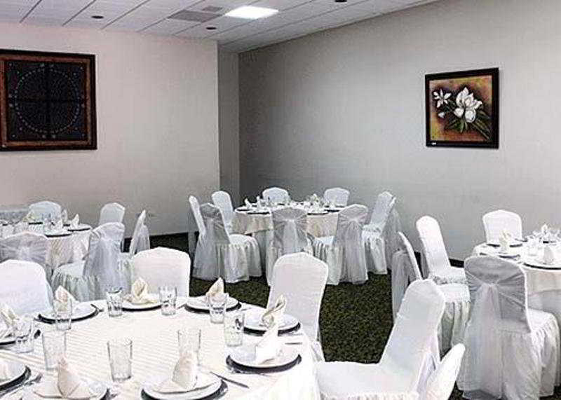 Comfort Inn Monclova Exterior photo