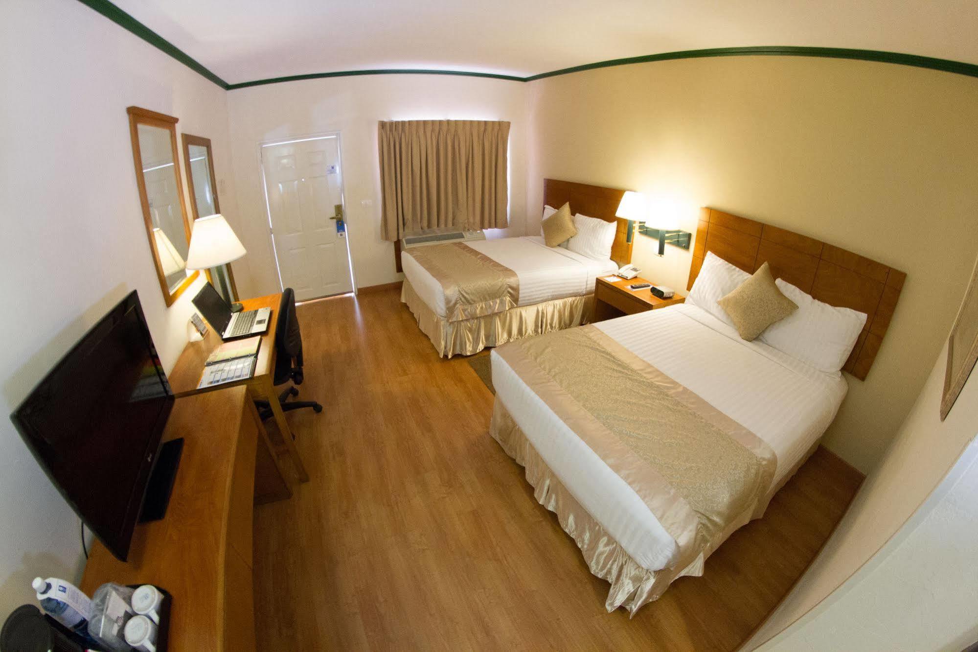 Comfort Inn Monclova Exterior photo