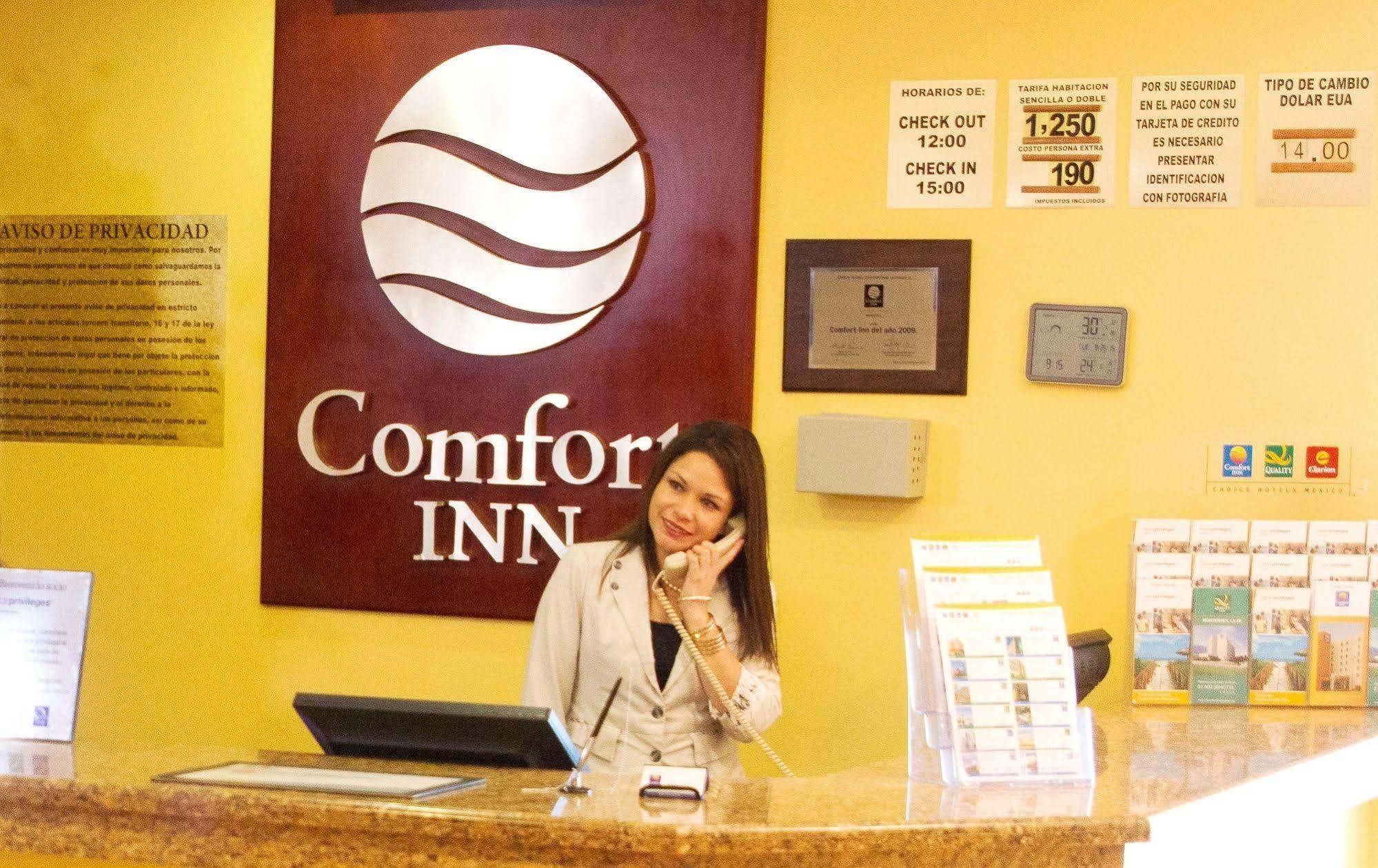 Comfort Inn Monclova Exterior photo