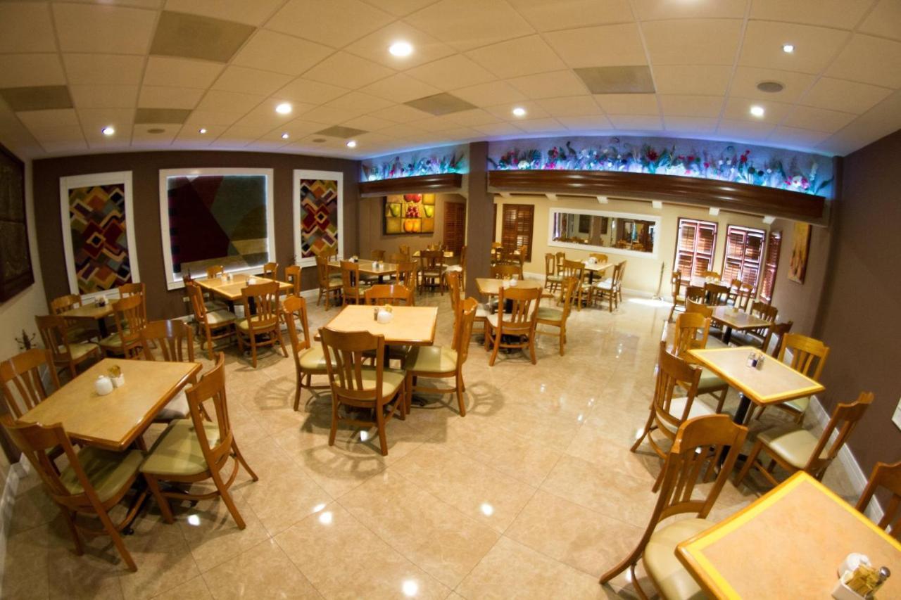 Comfort Inn Monclova Exterior photo
